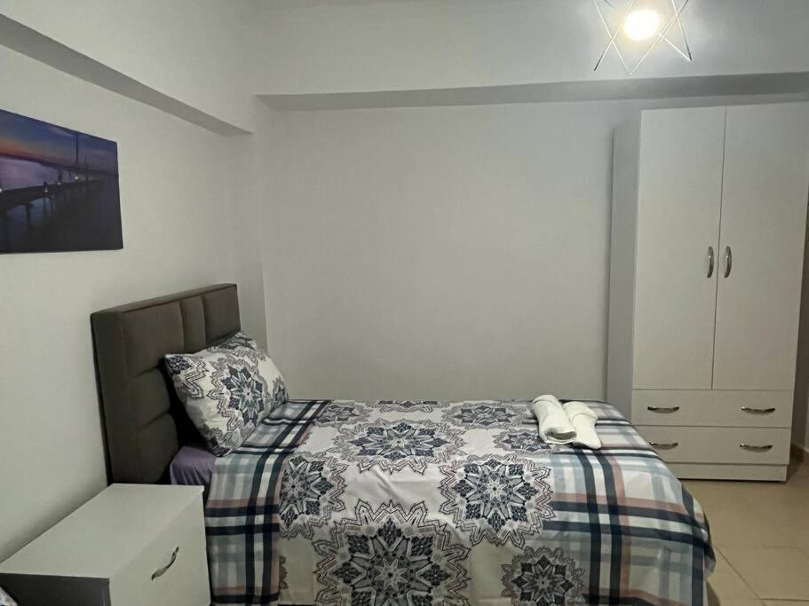 Ak Terminal Apartments Durres Bagian luar foto