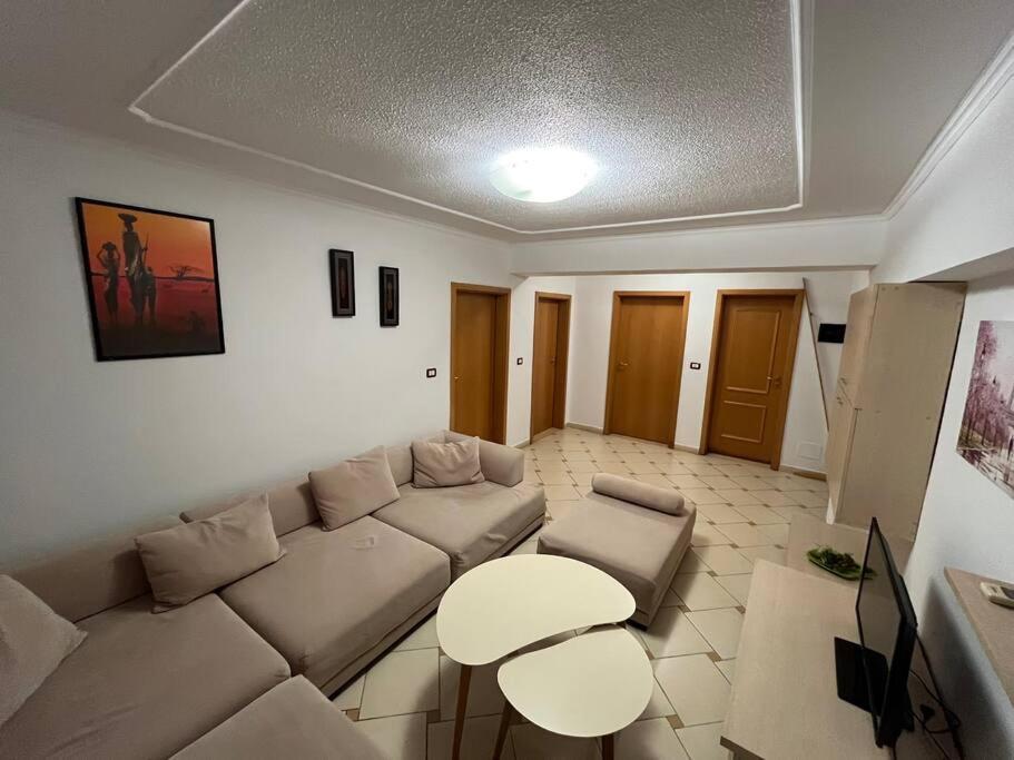 Ak Terminal Apartments Durres Bagian luar foto